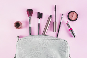 Дорожная и повседневная косметичка